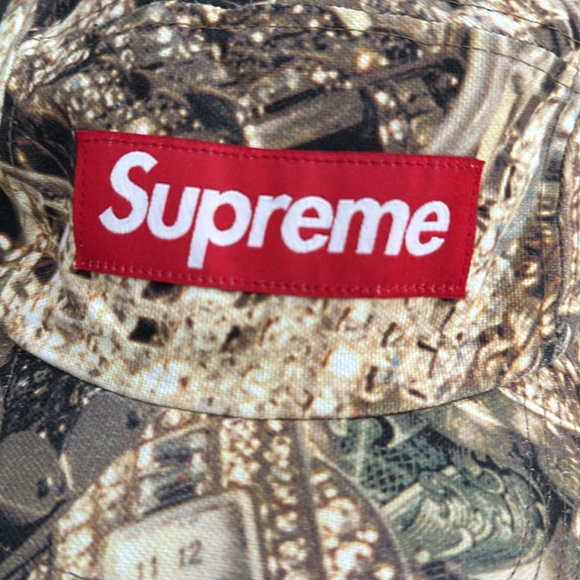 Supreme Camouflage Cap with Red Logo - Picture 5 of 5